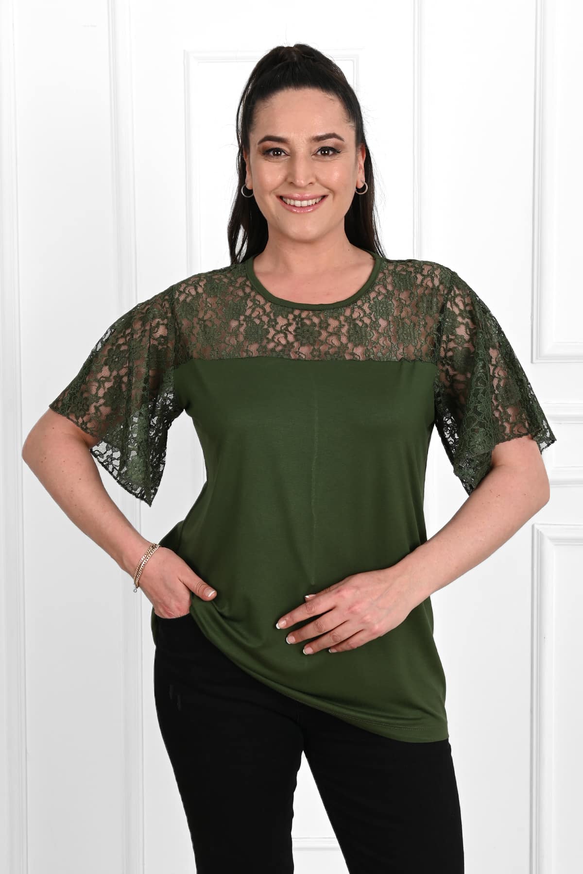 Koszulka damska plus size z koronką 1428-23