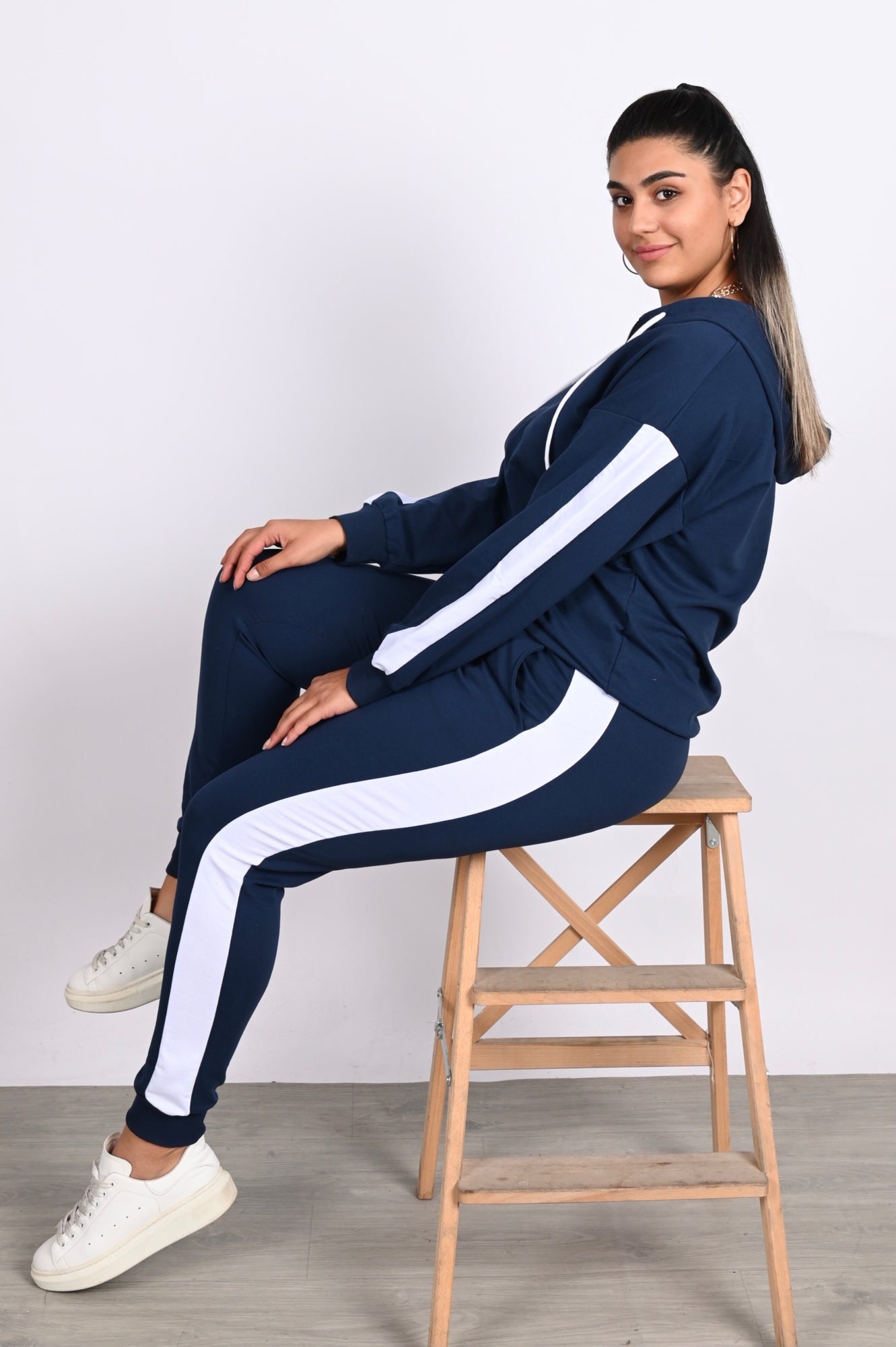Dres damski duże rozmiary 3103-22