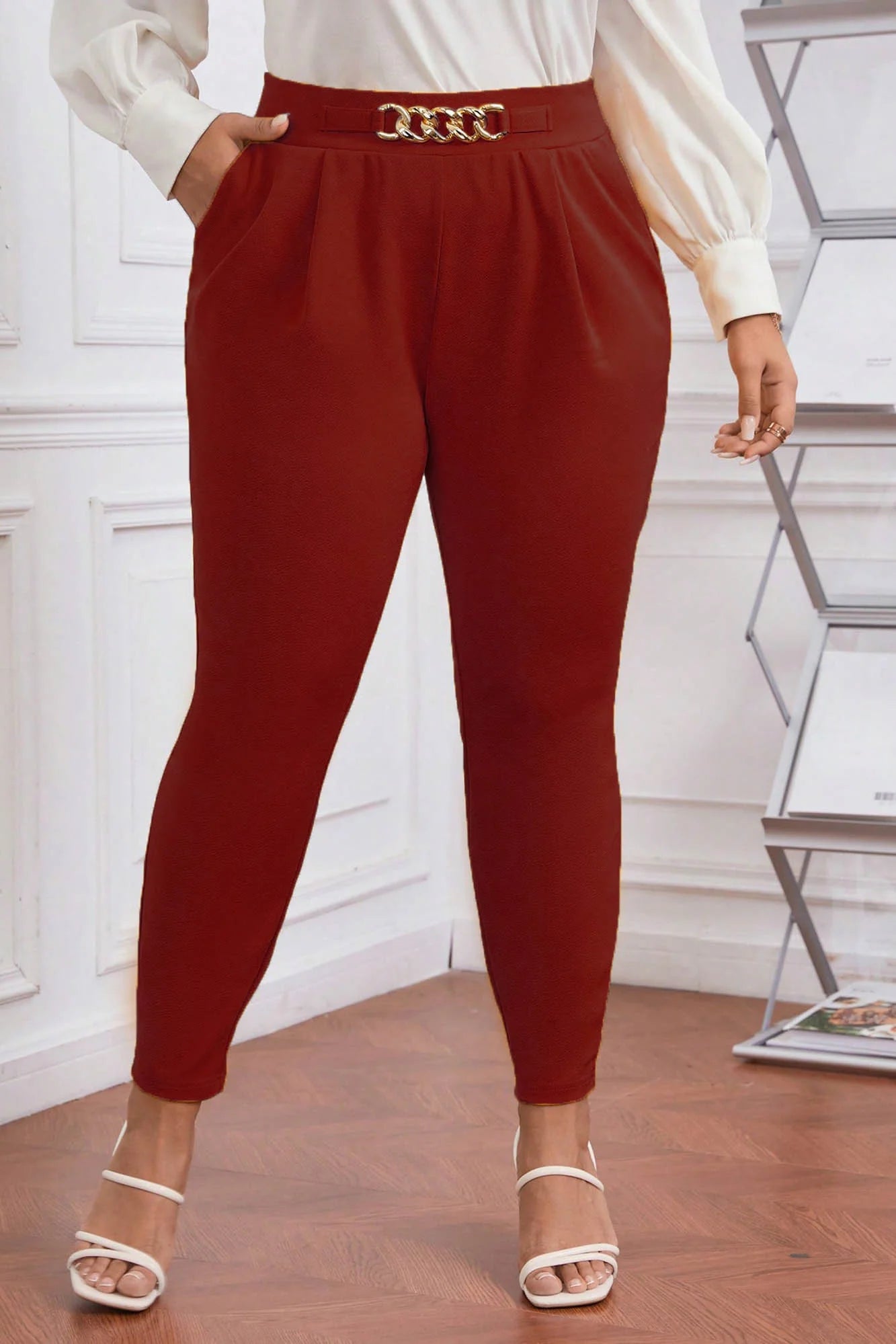 Spodnie damskie plus size z klamrą PTS003