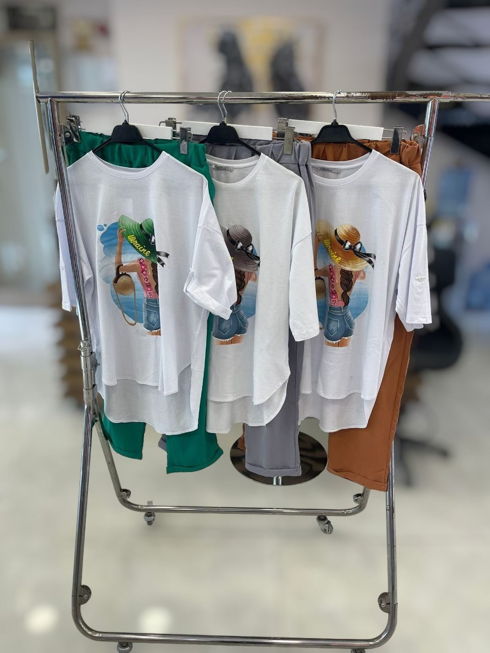 Compleu pantaloni si bluza cu imprimeu 8104