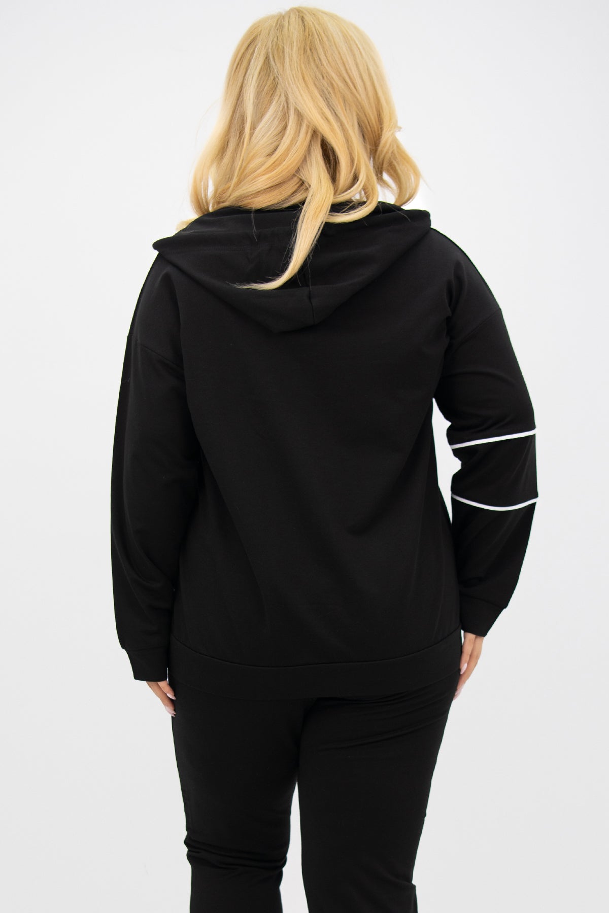 Dres damski plus size z bocznymi zamkami 8130