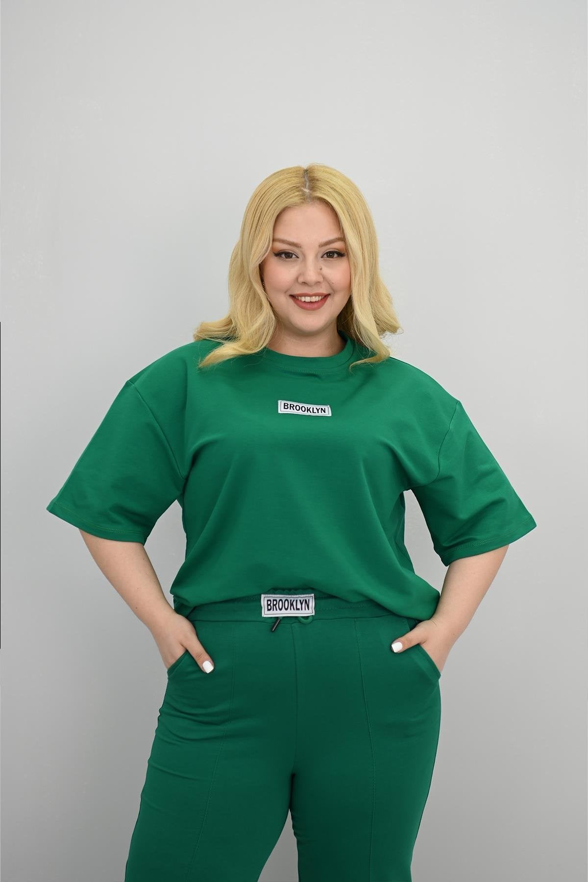 Dres damski duży rozmiar 8196