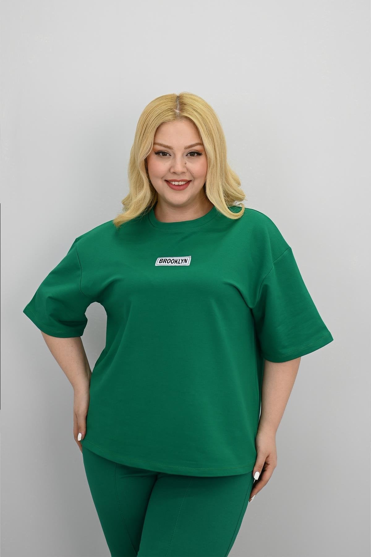 Dres damski duży rozmiar 8196