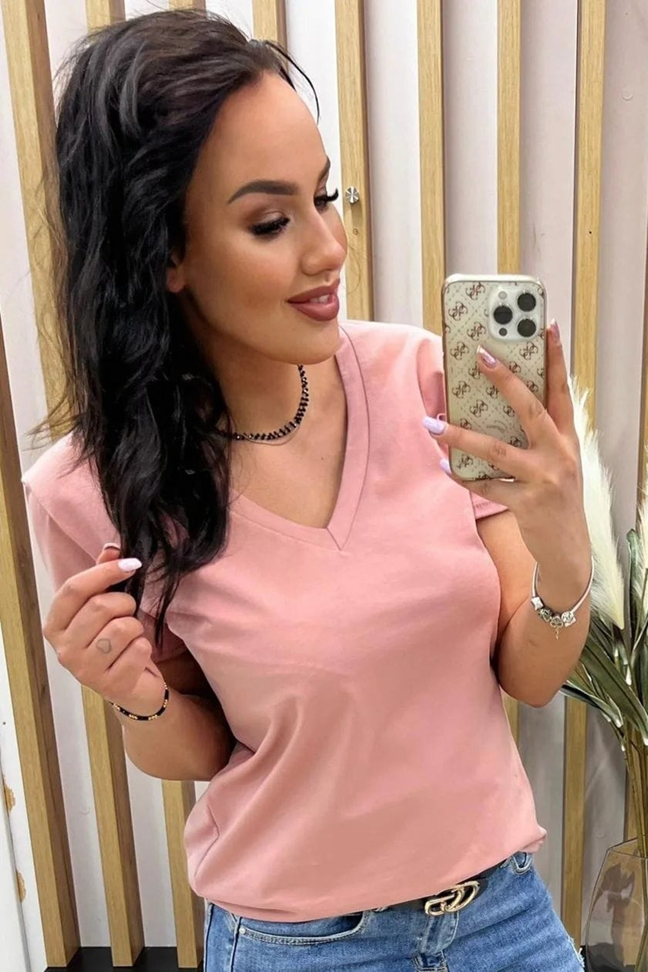 Koszulka damska z dekoltem w serek w dużym rozmiarze 1698