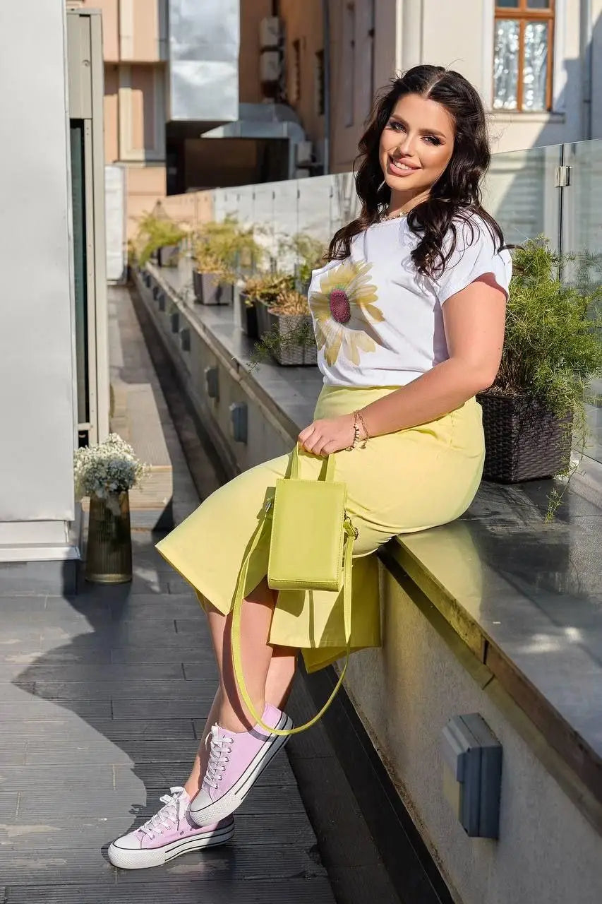 Komplet bawełniany plus size ze spódnicą i koszulką - 8029