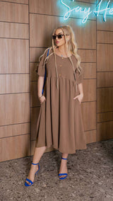 Sukienka damska plus size z guzikami i kieszeniami naszywanymi 5241-24 