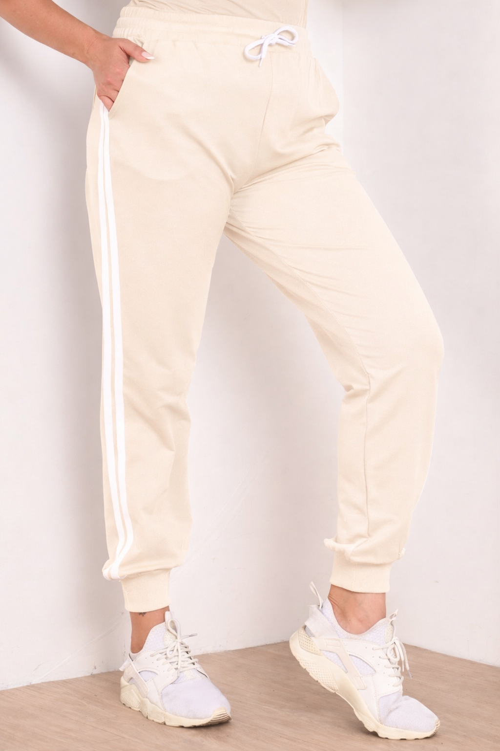 Pantalon dama marimi mari de trening 2 dungi 6008-22