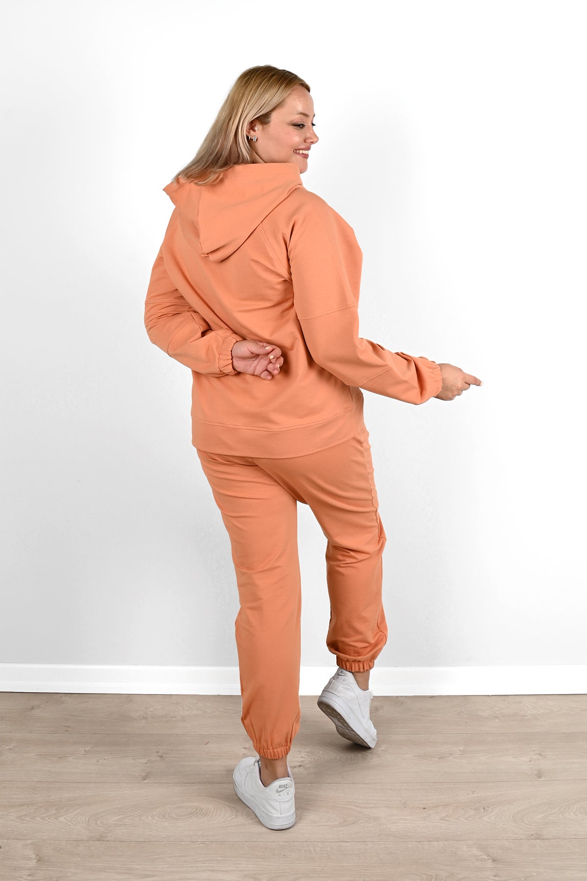 Dres damski w dużych rozmiarach Let-Go 8044-23