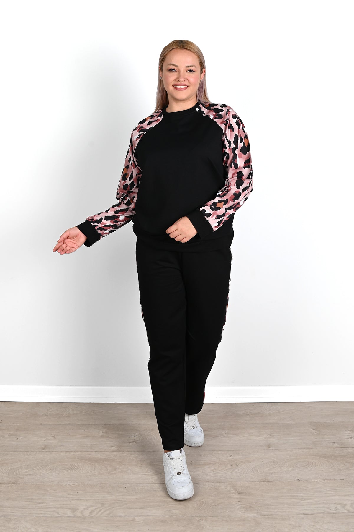 Trening dama marimi mari cu imprimeu animal print 8048