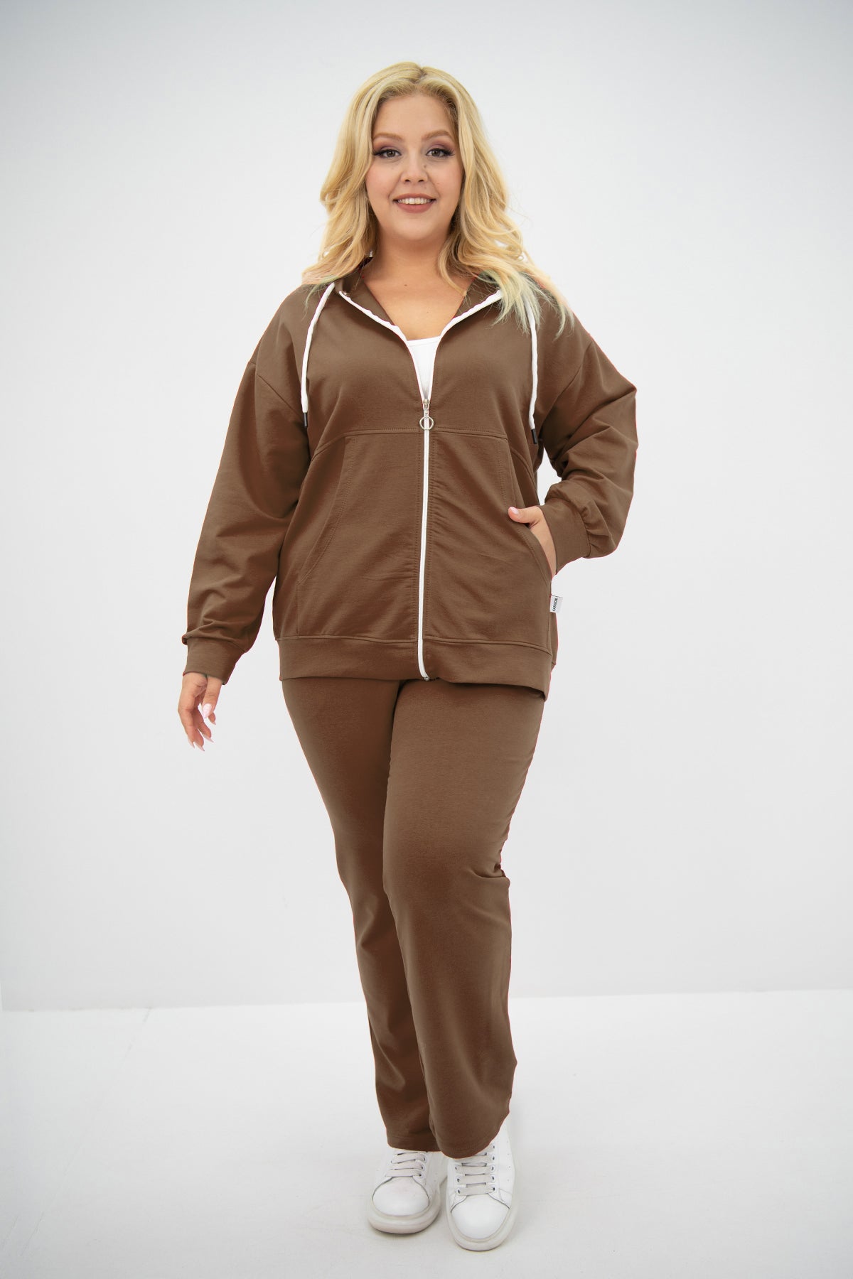 Najlepiej sprzedające się, Dres damski plus size z zamkiem i kapturem 8139, bigsize.ro