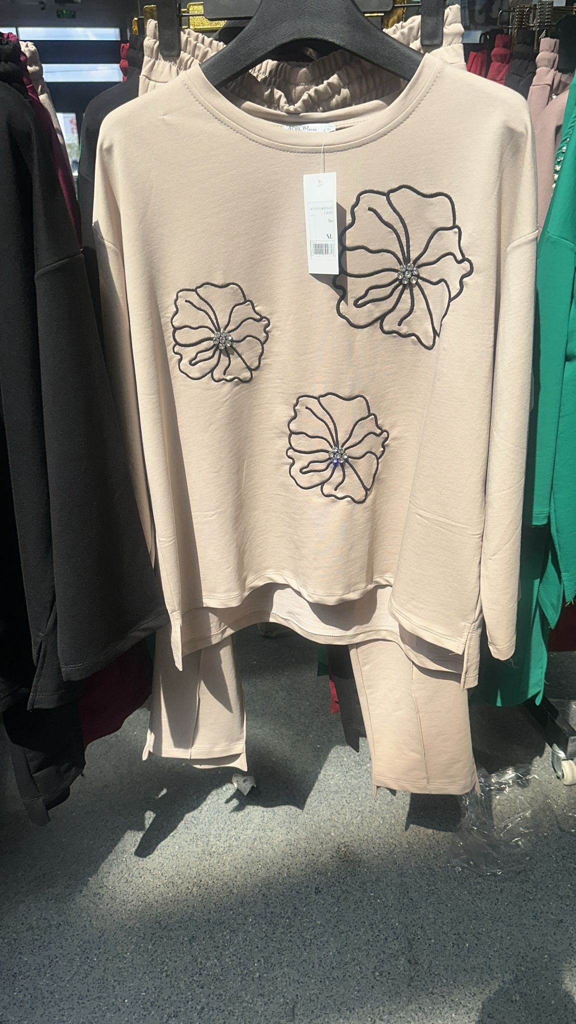 Dres damski duży rozmiar 8176