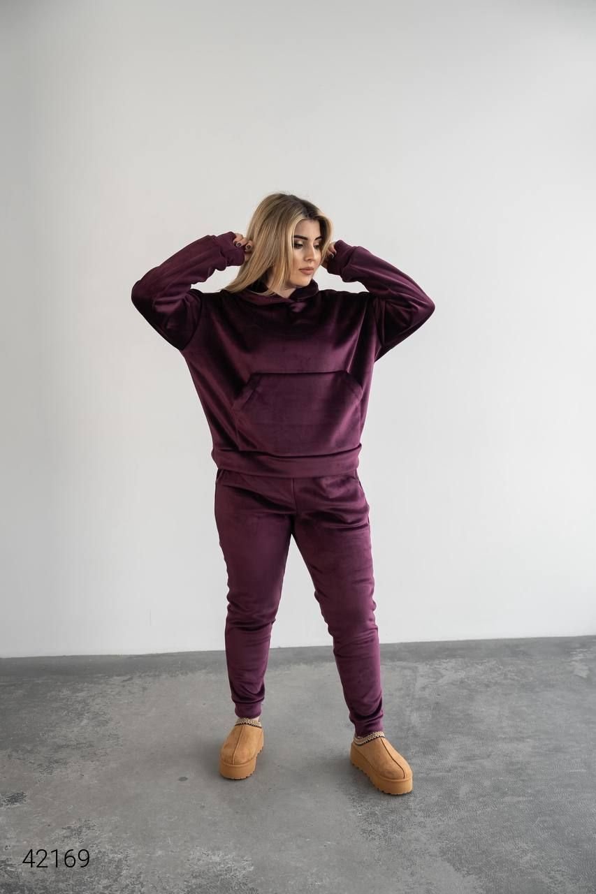 Dres damski plus size z aksamitu 8072
