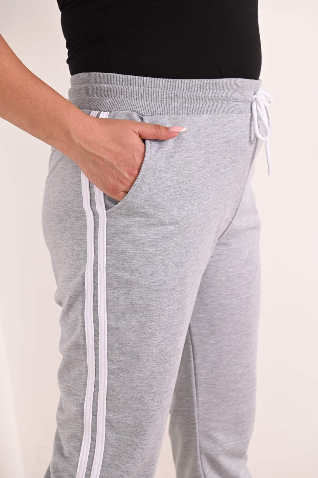 Pantalon dama marimi mari de trening 2 dungi 6008-22