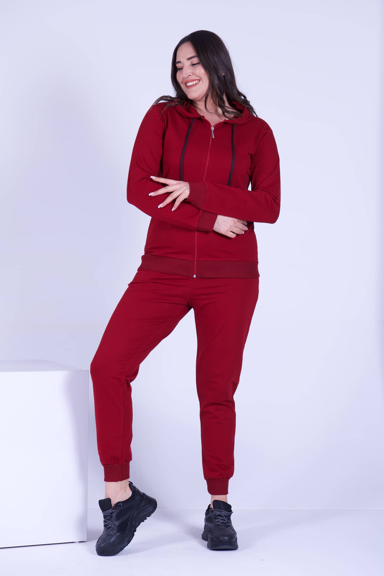 Dres damski plus size z prostym kapturem 8500